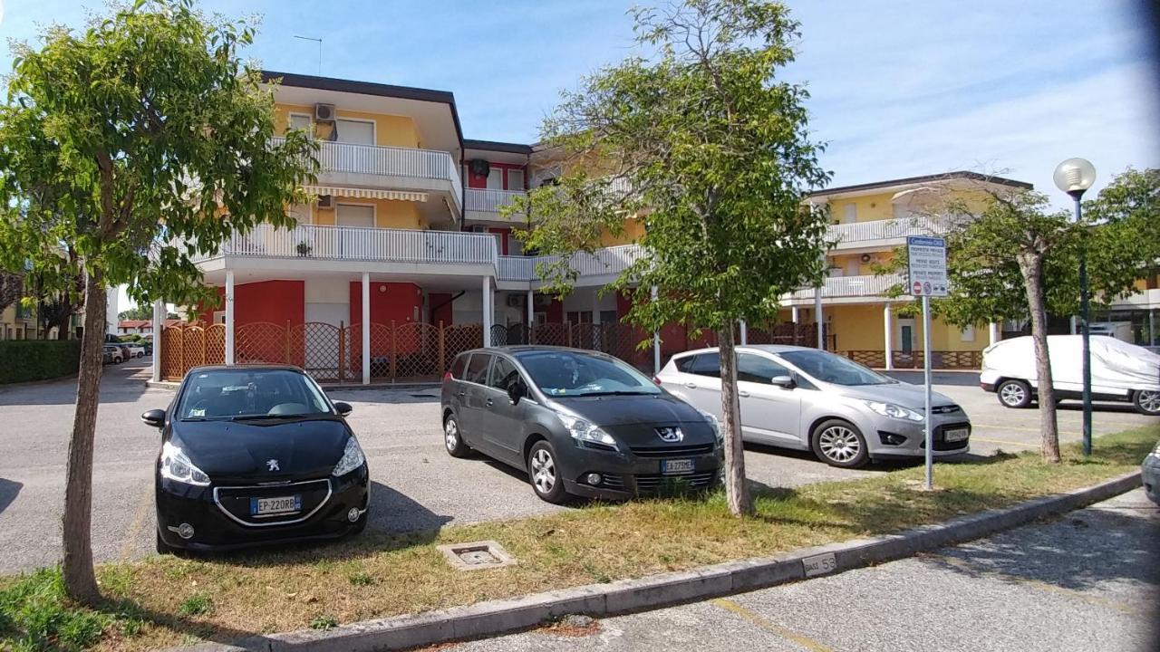 Condominio Miriam Μπιμπιόνε Εξωτερικό φωτογραφία